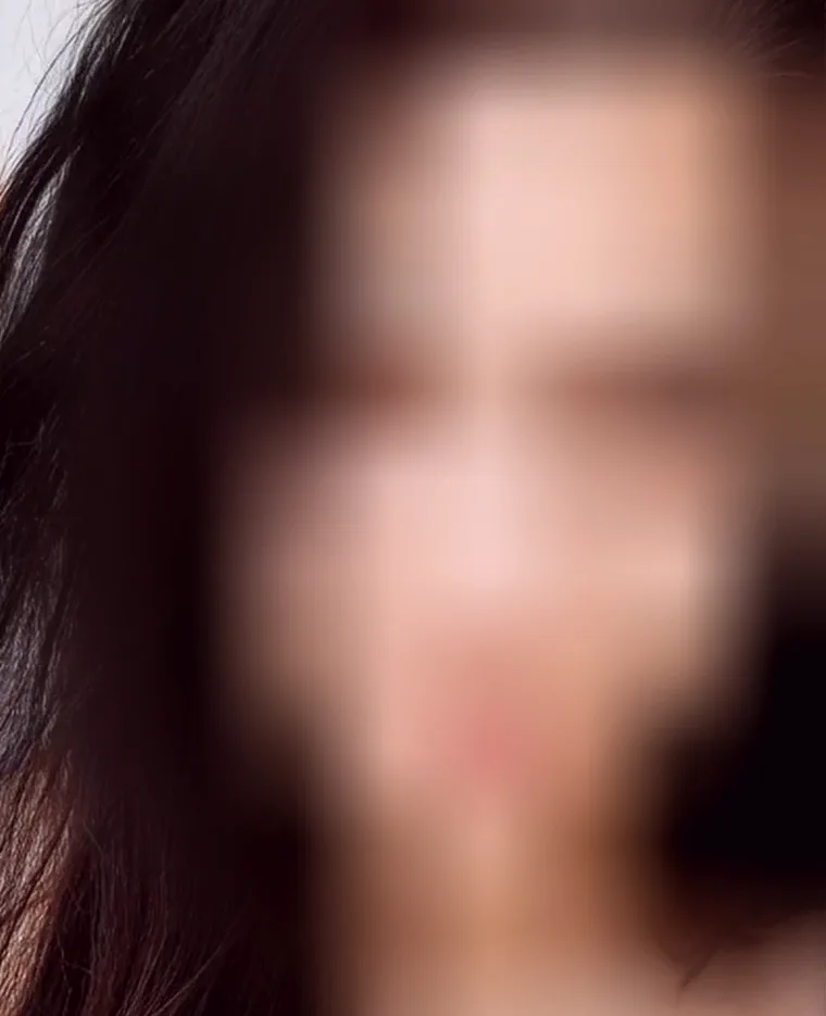 Dina, 28
