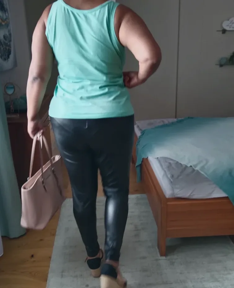 Erin, 20