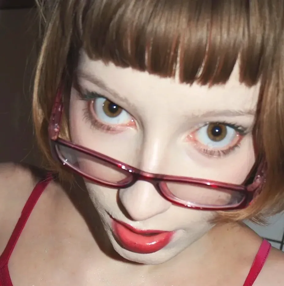 Erin, 19