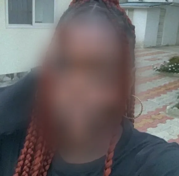 Lily, 24