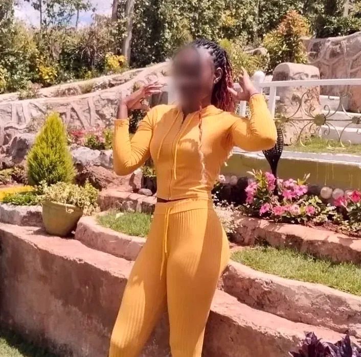 Sinead, 26